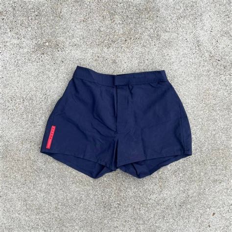 prada linea rossa shorts|Altro.